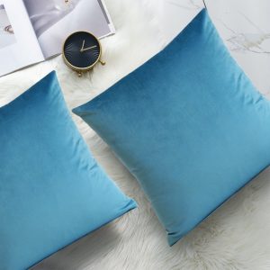 Throw Pillows Covers 2 Pack, SEGMART Premium Velvet Sofa Pillowcase Square Decorative Pillows, Cushion Cases Pillowcases for Couch Bedroom Car Decoration, 18'' x 18'', Sky Blue, S14892